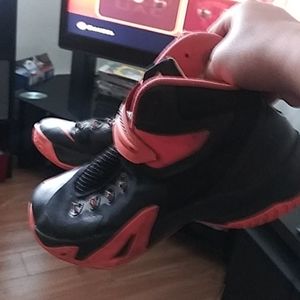 Size 10 mens nike soldiers light mango pair 330